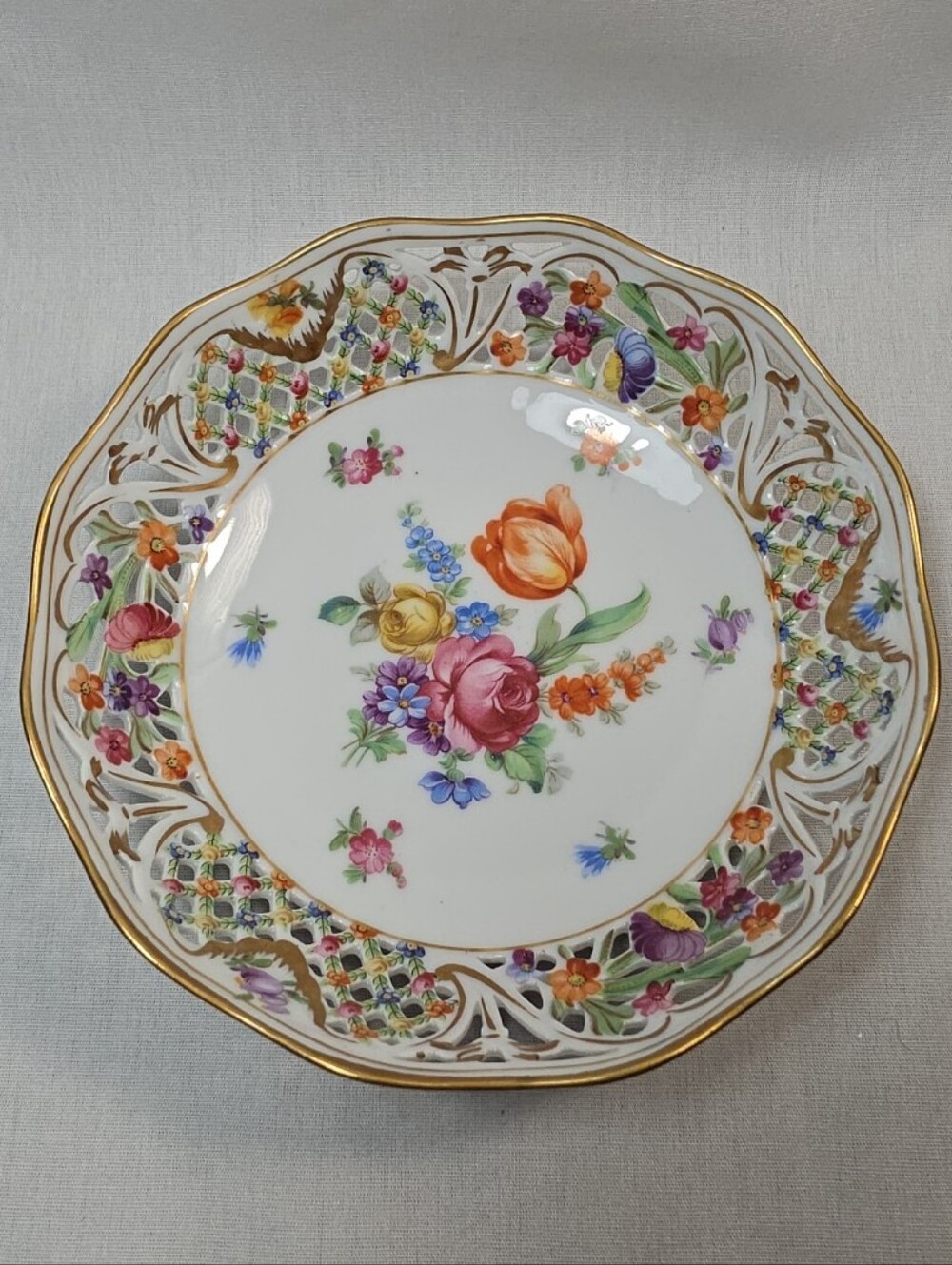 Dresden Schumann Chateau Bavaria Porcelain Reticulated Lattice Bowl 6.5”